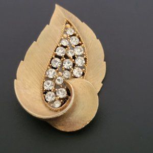 JJ Jonette Rhinestone Brooch Leaf Design Brushed Gold Tone Vintage 2" x 1 1/4"